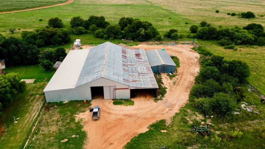 8 Bedroom Property for Sale in Bloemfontein Rural Free State